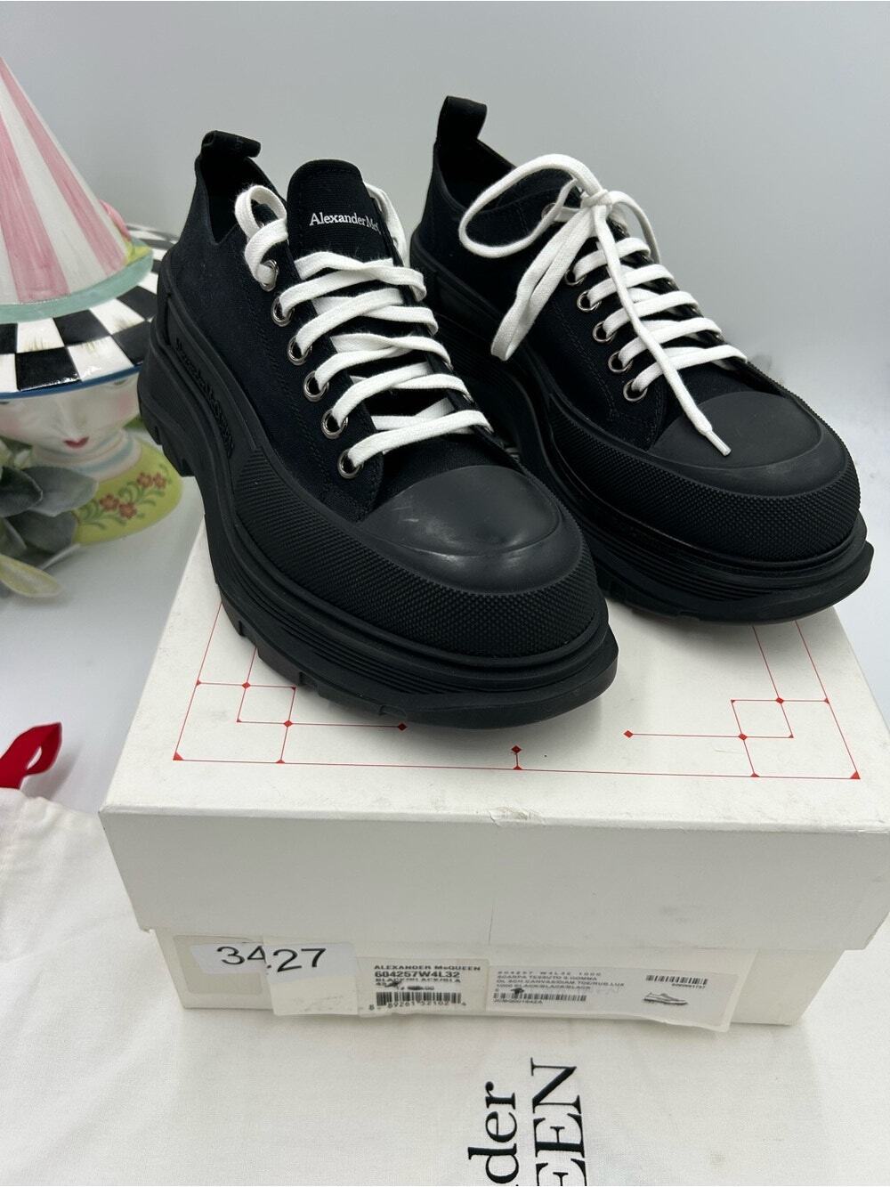 Men's Alexander, McQueen tread slick canvas low top sneakers size 43 made Italy